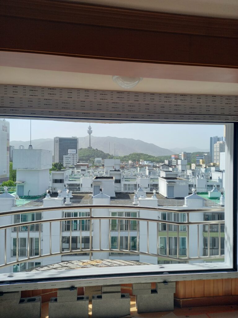 발코니 라운드형 일자형으로 교체공사 3